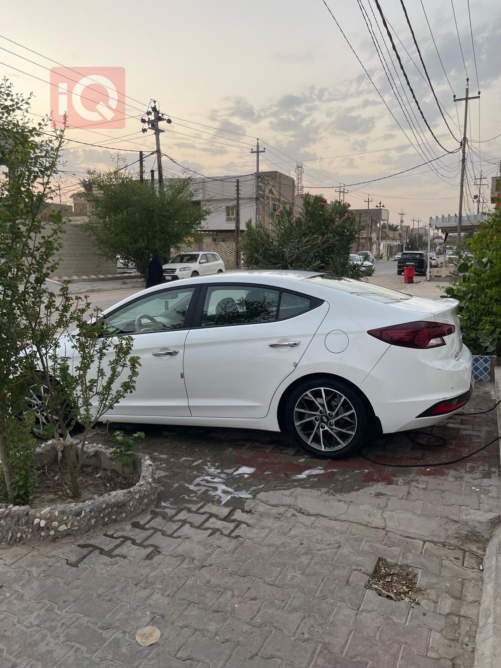 هیوندای ئەلەنترا